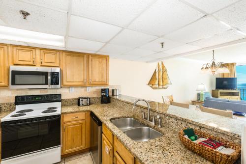 Landmark Holiday Beach Resort – Panama City, FL