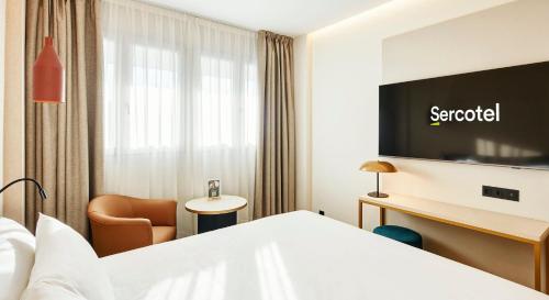 room detail thumbnail 1