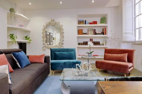 Amazing apartment by the Pantheon
