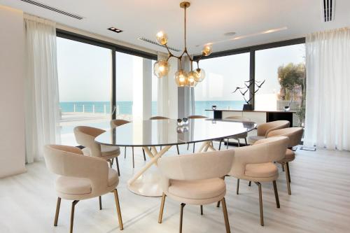Nurai Island’s Overwater Paradise : Luxury Retreat in Nurai-saari