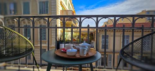 Le Petit Trianon et le Charme des Suites, Nice (fotografie 7)