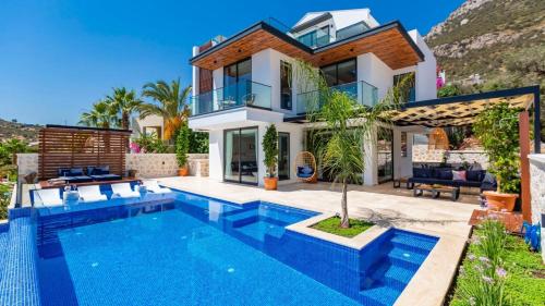 Kalkan 3 bedroom seaview villa with private Indoor and Outdoor Pool - image 4