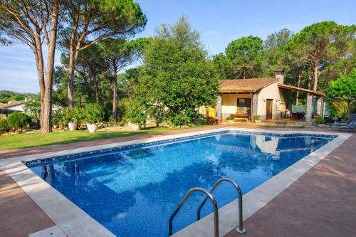 Swimming pool, Spacious Countryside Costa Brava Relax in Sils