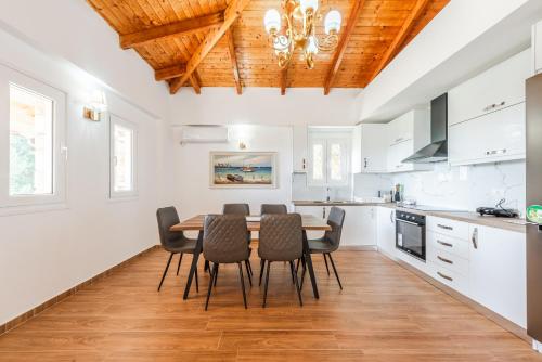 Siar The Small Villa by PikHost in Borsh