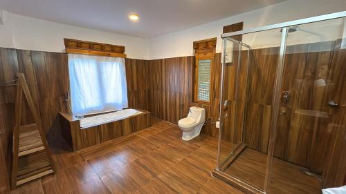 PumakhaPhochu service Apartment & Phuntshochoeling Village Homestay