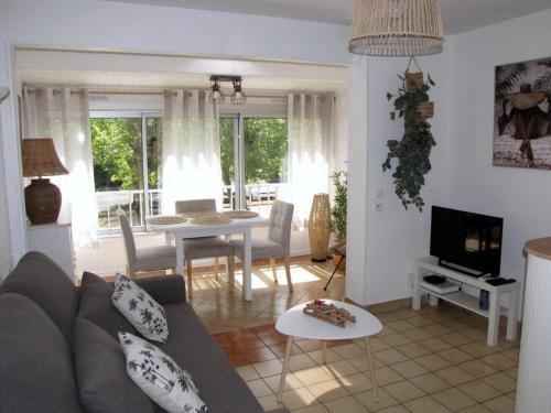 Appartement T2 classé 3 étoiles, à 400m de la plage – khách sạn tại Le Grau d'Agde