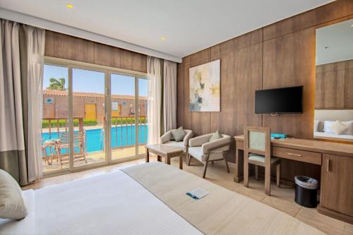 Sunrise Solara Aqua park Resort in الأحياء