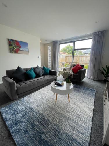 Cozy Living in Unit 4 Armagh in Linwood