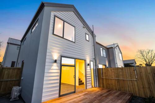 Exterior view, Cozy Living in Unit 4 Armagh in Linwood