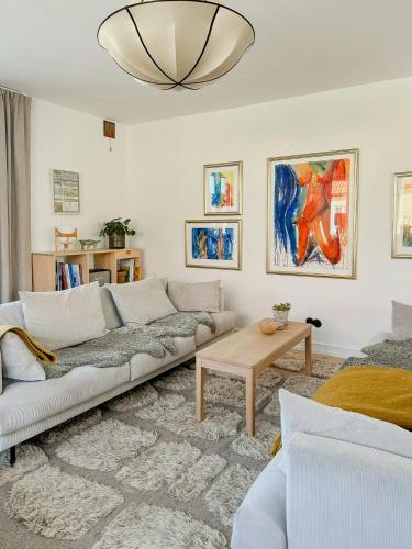 Pohled zvenku, Charming Family House Near Ystad's Sandy Beaches in Kopingebro