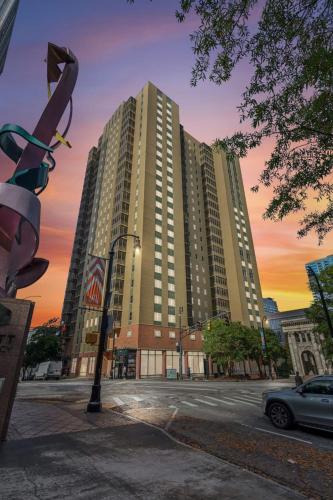 Peachtree Center Condo In Downtown W Balcony in Atlanta, USA