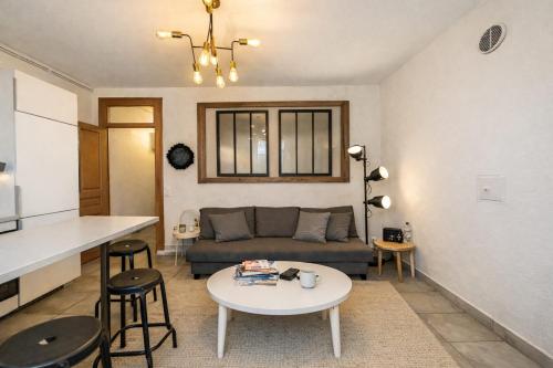 2-bedroom apartment Jean Jaurès area Gerland