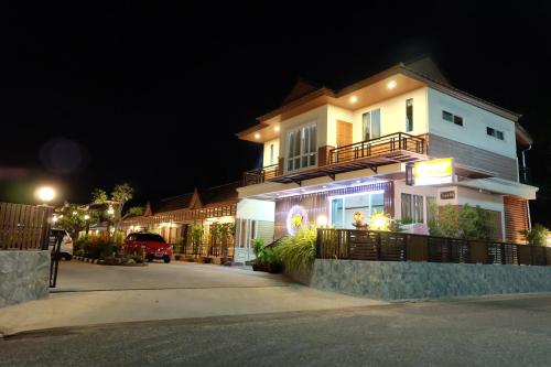 Baan Por Pla Resort – Prachuap Khiri Khan, TX