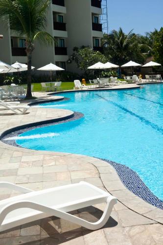 Zwembad, FLAT MARULHOS SUITES E RESORT in Muro Alto Beach