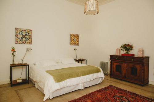 1 king bed, 3 double beds