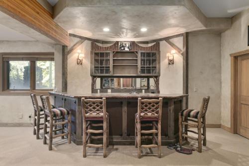 Thistle Drive Home at Deer Valley Resort - 4 Bedroom Home #3020 - image 5