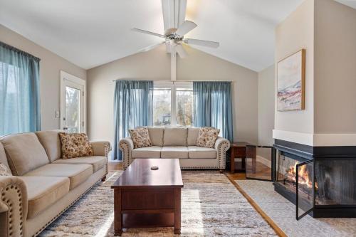 Raleigh's Hottest Location – khách sạn tại Brentwood / Milkbrook