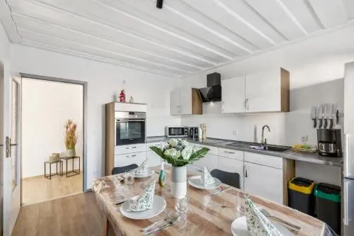 Neues 2 BR Apartment, Parkplatz in Weiden, Deutschland