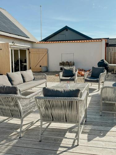 Pohled zvenku, Charming Family House Near Ystad's Sandy Beaches in Kopingebro