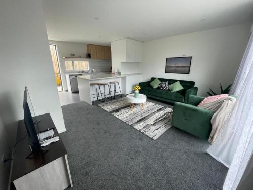 City Retreat on Armagh #5 Quiet Bright Perfect in Linwood