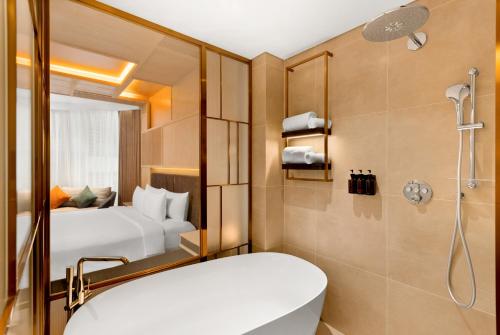 room detail thumbnail 2