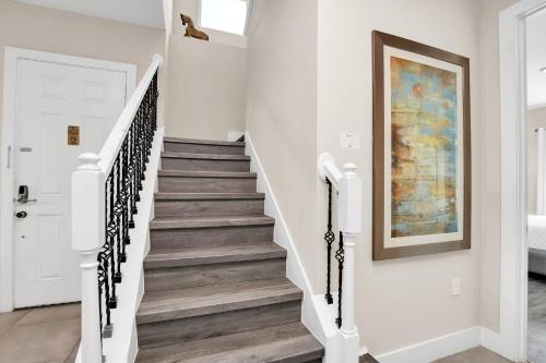 5 BR 6 BA Luxury Villa 5 min to Disneyworld Hot Tub & BBQ - image 26