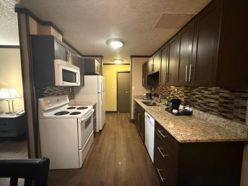 köök, Siding 16 Lodge in Wetaskiwin (AB)