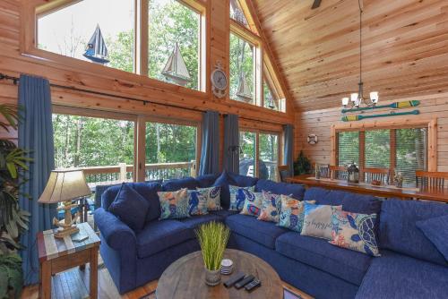 Captains Quarters by Railey Vacations in Oakland (MD)