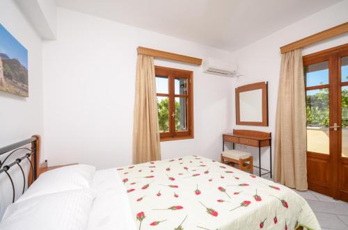Naxos Cottage - image 2