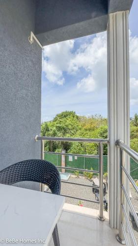 Obeys Sanctuary Suite 2 with Pool 10 min from UVF in Вьйо-Фор