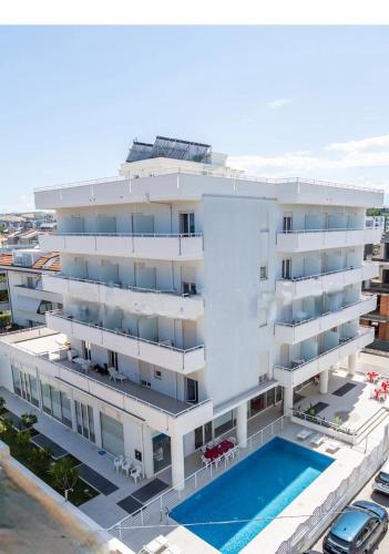 HOTEL SETTIBI 20m dalla spiaggia - Giulianova
