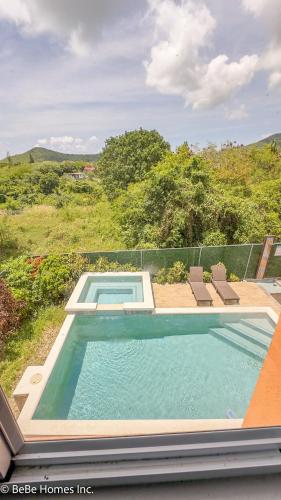 Obeys Sanctuary Suite 2 with Pool 10 min from UVF in Вьйо-Фор