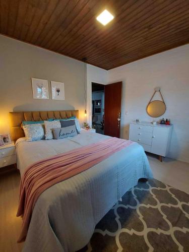 Refugio em Floripa Casa com Jacuzzi in Santo Antonio de Lisboa
