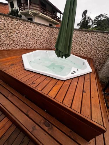 Refugio em Floripa Casa com Jacuzzi in Santo Antonio de Lisboa
