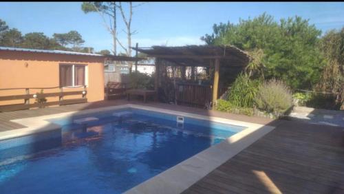 Casa con piscina
