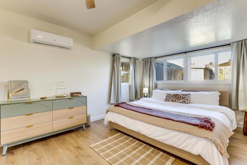 Clear Lake Living! Pet-Friendly Gem w/ Fenced Yard in 拉克波特