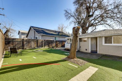 Clear Lake Living! Pet-Friendly Gem w/ Fenced Yard in 拉克波特