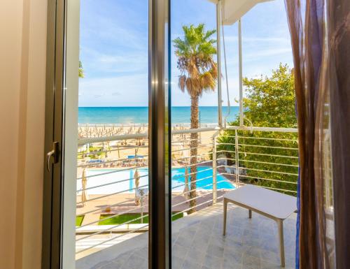 陽台/露台, Abruzzo Marina Hotel - Family & Beach Resort in 西爾維