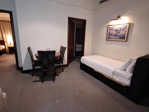 Time square luxury suites - image 8