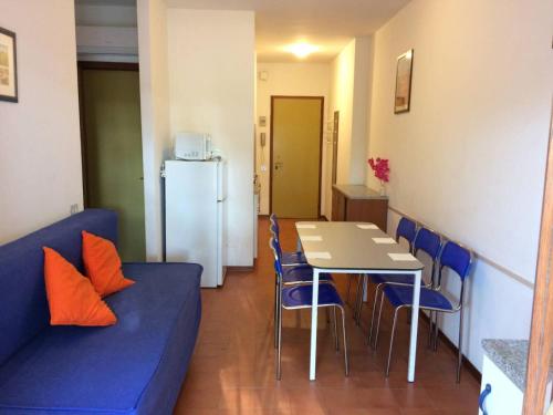 Nice three-bedroom flat with balcony in Bibione