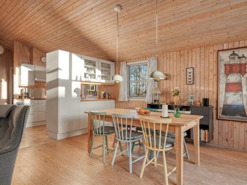 Holiday Home Mea - from the sea by Interhome in Hals