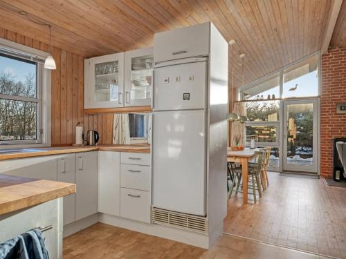 Holiday Home Mea - from the sea by Interhome in Hals