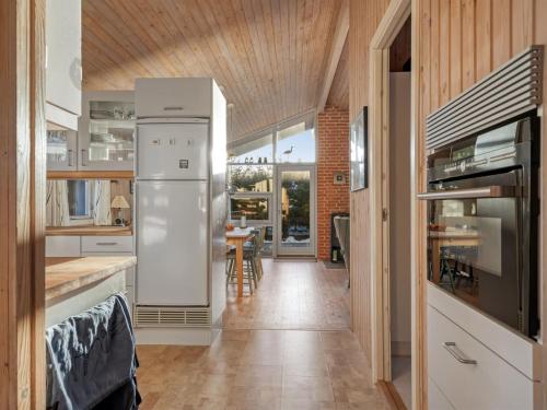 Holiday Home Mea - from the sea by Interhome in Hals