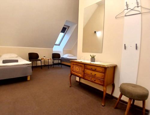 2 twin beds