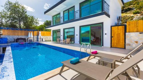 Sarıbelen 2 bedroom secluded villa with private pool hot tub – khách sạn tại Saribelen