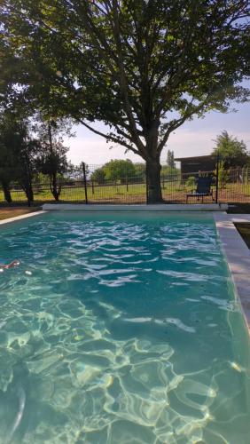 Maison de caractère, pied du Vercors, Piscine (Maison de caractere, pied du Vercors, Piscine) in Vaunaveys-la-Rochette