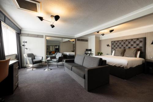 Superior Room with King Size bed