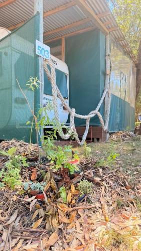 Casa Rodante Fija y Pileta en el bosque Punta del Este - camping -