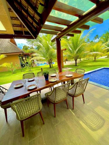 3 bedrooms, 8 beds