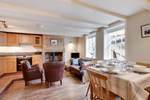 2 Bed in Whitby oc-r579 – khách sạn tại Vịnh Robin Hood